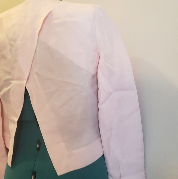 Club Monaco Open Back Cropped Blazer - Picture 5 of 10